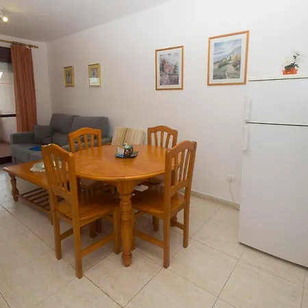 Coral Beach 216B - Apartment On The Beach, Calpe Апартаменты